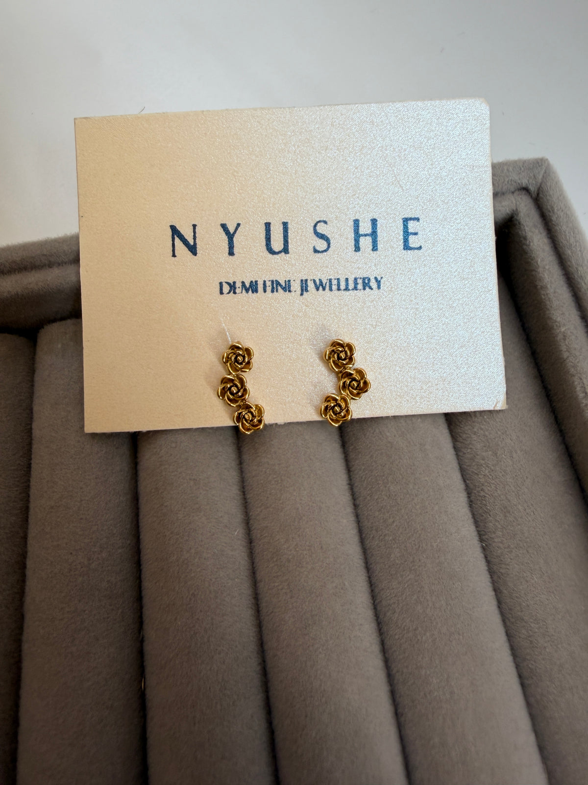 Three roses studs