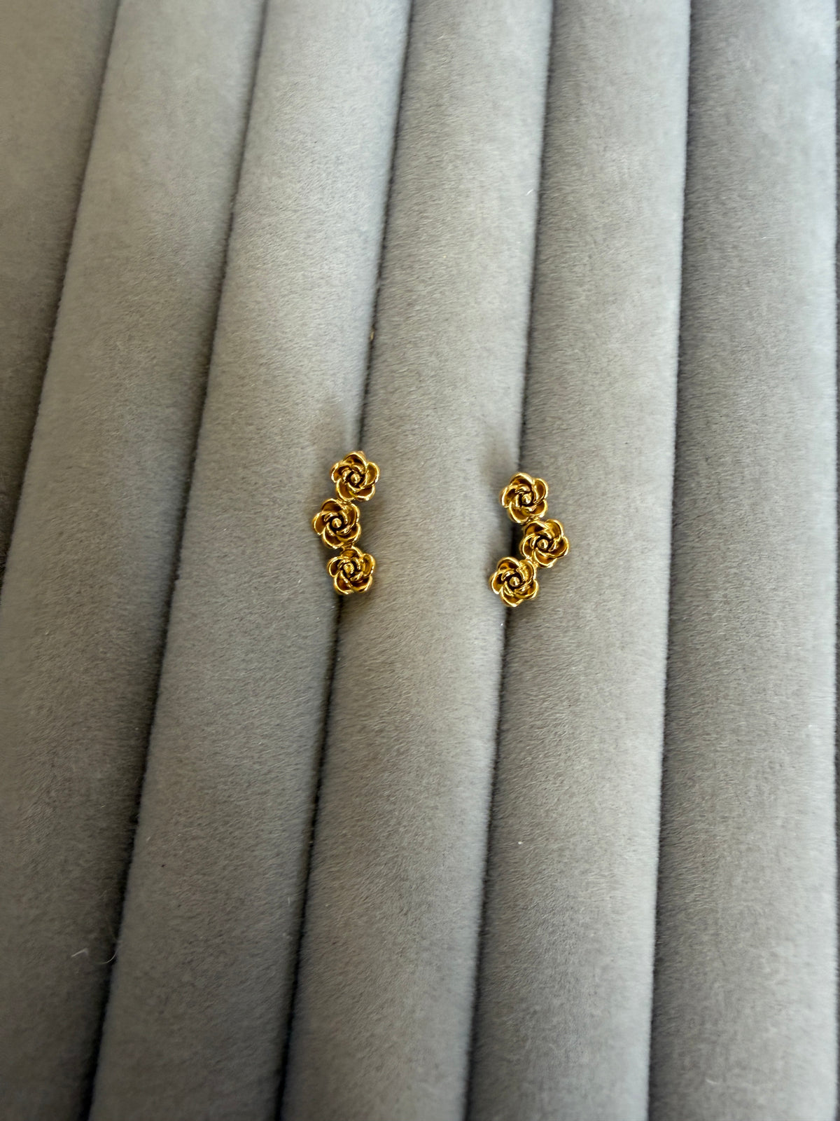 Three roses studs