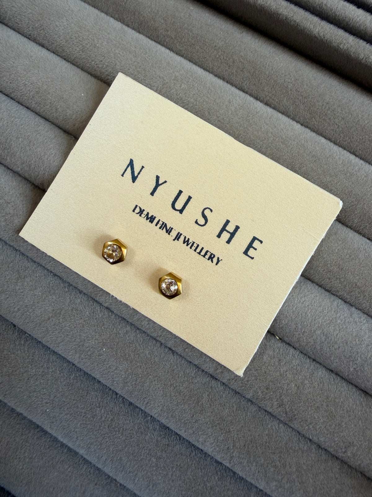 Stone Ball back studs