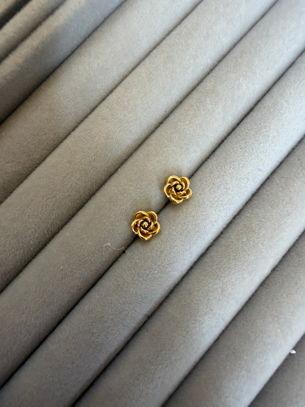 Rose Ball back studs